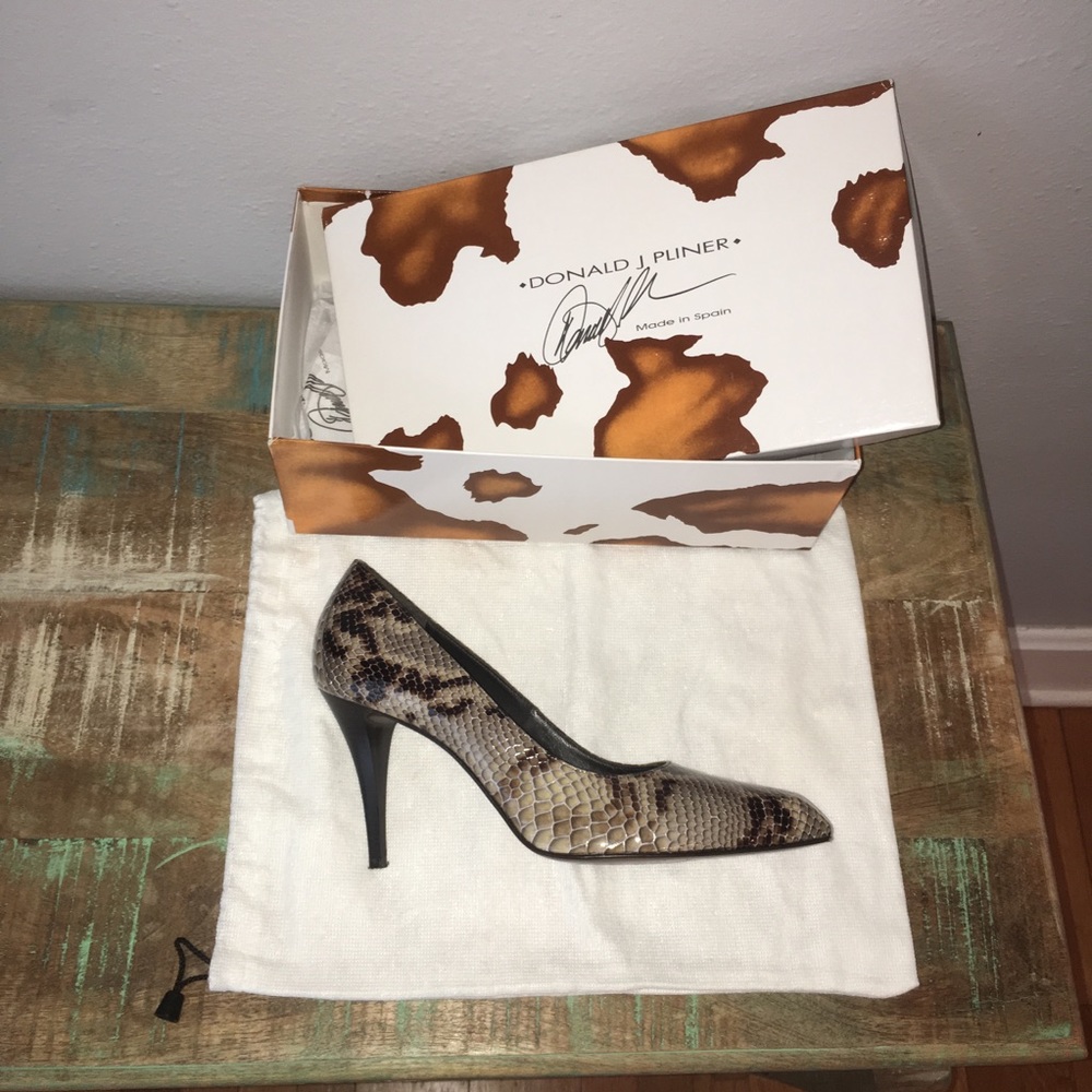 Donald J Pliner Python Heels - Picture 7 of 12